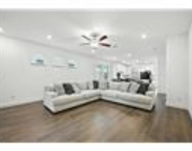 447 Holly Road - Photo Thumbnail 4