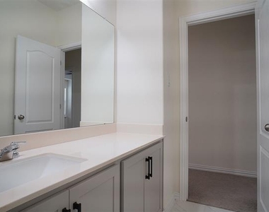 1432 Four Corner Lane - Photo Thumbnail 32