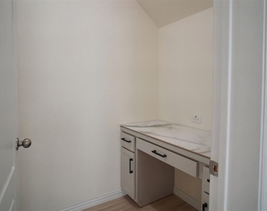 1432 Four Corner Lane - Photo Thumbnail 7
