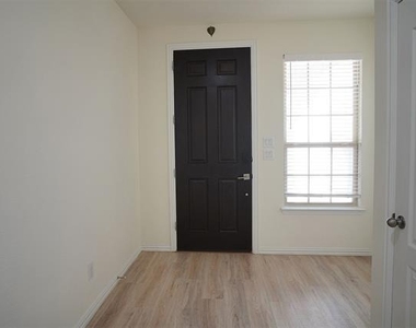 1432 Four Corner Lane - Photo Thumbnail 3