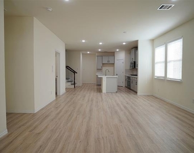 1432 Four Corner Lane - Photo Thumbnail 6