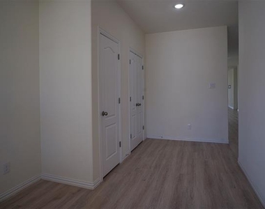 1432 Four Corner Lane - Photo Thumbnail 2