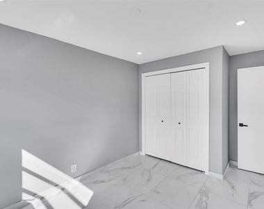 4681 Sw 43rd Terrace - Photo Thumbnail 11