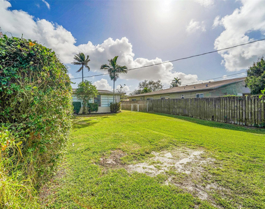 4681 Sw 43rd Terrace - Photo Thumbnail 20