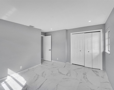 4681 Sw 43rd Terrace - Photo Thumbnail 6
