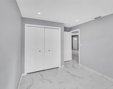 4681 Sw 43rd Terrace - Photo Thumbnail 12