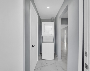 4681 Sw 43rd Terrace - Photo Thumbnail 9