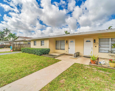 4681 Sw 43rd Terrace - Photo Thumbnail 15
