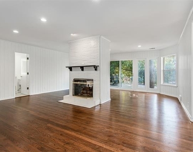 6737 Lakefair Circle - Photo Thumbnail 7