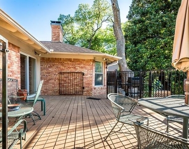 6737 Lakefair Circle - Photo Thumbnail 31