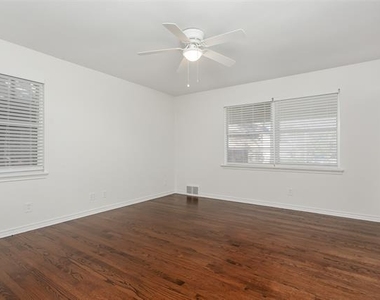 6737 Lakefair Circle - Photo Thumbnail 26