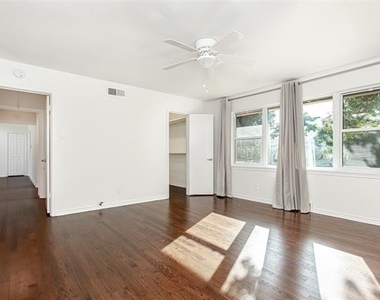 6737 Lakefair Circle - Photo Thumbnail 20
