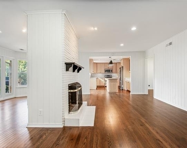 6737 Lakefair Circle - Photo Thumbnail 11