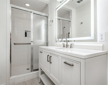 6737 Lakefair Circle - Photo Thumbnail 12