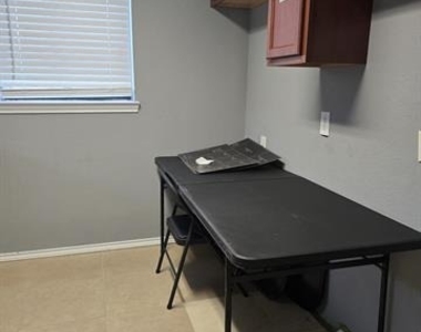 654 Saint Louis Avenue - Photo Thumbnail 7