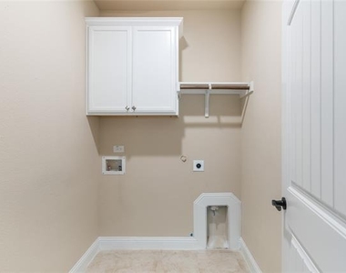 3805 Bastrop Street - Photo Thumbnail 32
