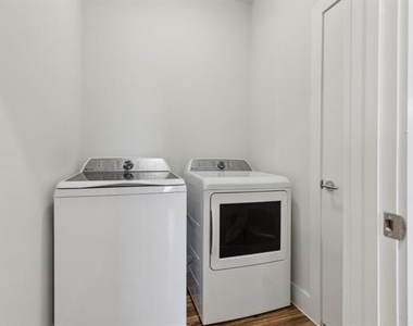2990 Reagan Street - Photo Thumbnail 11