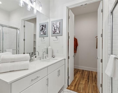 2990 Reagan Street - Photo Thumbnail 6