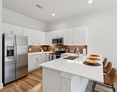 2990 Reagan Street - Photo Thumbnail 2