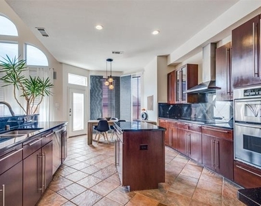 3313 Madison Avenue - Photo Thumbnail 14