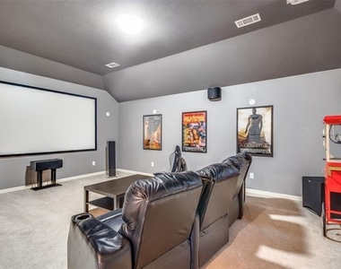 3313 Madison Avenue - Photo Thumbnail 5