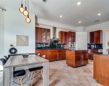 3313 Madison Avenue - Photo Thumbnail 16