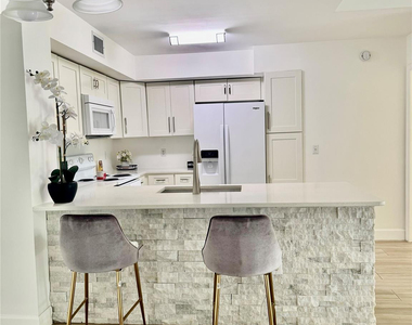 4856 N State Road 7 - Photo Thumbnail 5