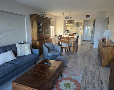 1035 Hillsboro Mile - Photo Thumbnail 1