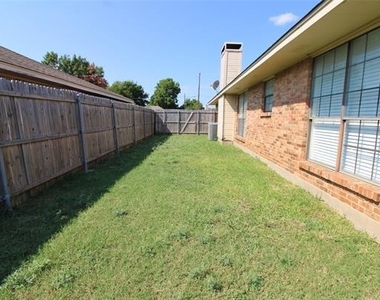 1234 Mockingbird Lane - Photo Thumbnail 13