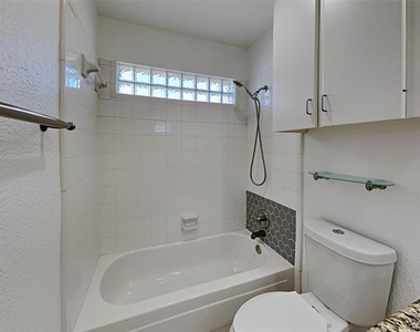 4322 Duck Pond Lane - Photo Thumbnail 15
