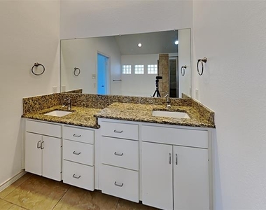 4322 Duck Pond Lane - Photo Thumbnail 9