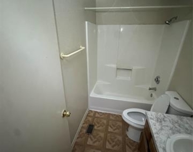 5837 Shadydell Drive - Photo Thumbnail 5