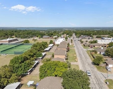 5837 Shadydell Drive - Photo Thumbnail 1
