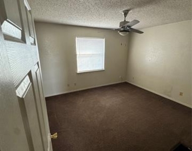 5837 Shadydell Drive - Photo Thumbnail 6