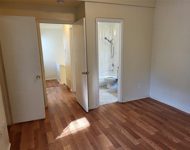 6900 Skillman Street - Photo Thumbnail 7