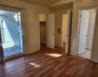 6900 Skillman Street - Photo Thumbnail 6