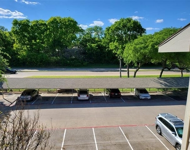 6900 Skillman Street - Photo Thumbnail 13