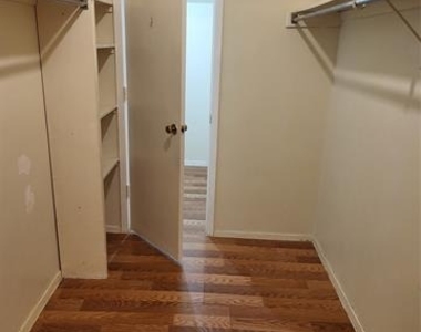 6900 Skillman Street - Photo Thumbnail 8