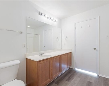 7405 Howling Coyote Lane - Photo Thumbnail 15