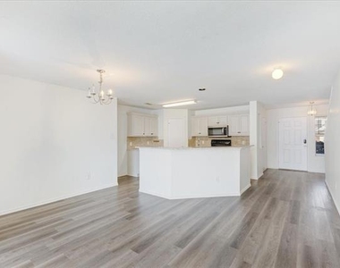 7405 Howling Coyote Lane - Photo Thumbnail 4