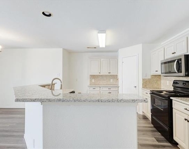 7405 Howling Coyote Lane - Photo Thumbnail 5