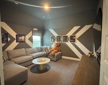 1520 Winchester Drive - Photo Thumbnail 30