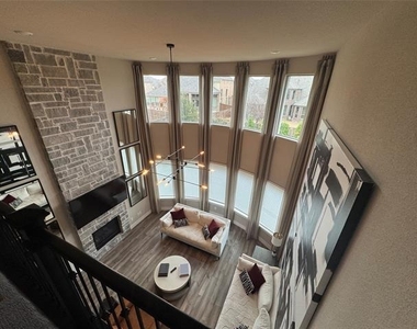 1520 Winchester Drive - Photo Thumbnail 33