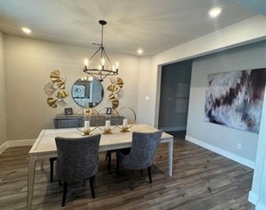 1520 Winchester Drive - Photo Thumbnail 9