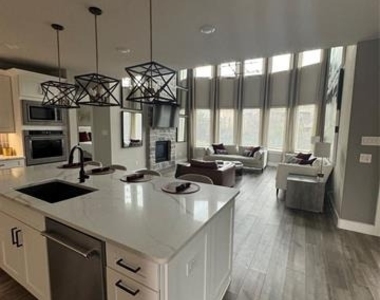 1520 Winchester Drive - Photo Thumbnail 14