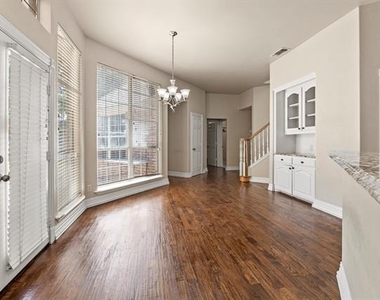 2308 Megan Way - Photo Thumbnail 7
