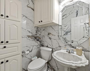 2308 Megan Way - Photo Thumbnail 32
