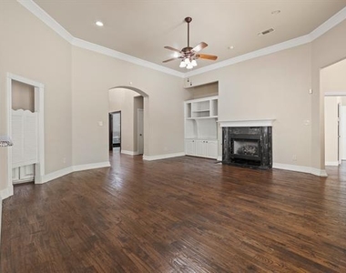 2308 Megan Way - Photo Thumbnail 6