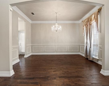2308 Megan Way - Photo Thumbnail 3