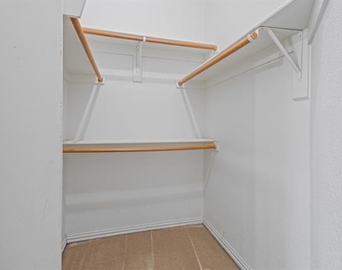 2308 Megan Way - Photo Thumbnail 29